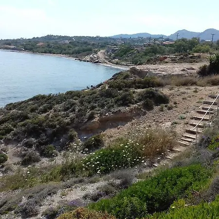 Asterias Apartment *