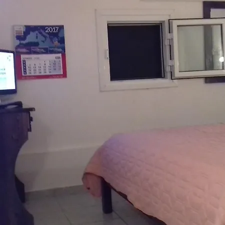 Asterias Apartment *